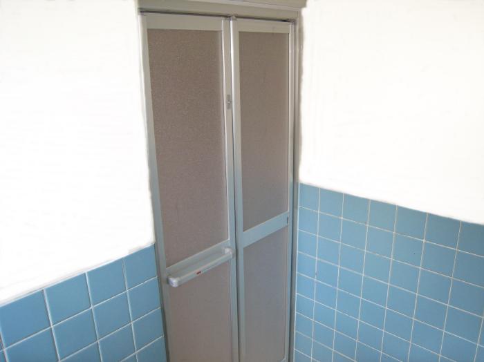 茨城県つくば市　浴室ドア交換　浴室リフォーム