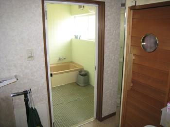茨城県　浴室ドア交換　つくば市