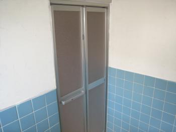 茨城県つくば市　浴室ドア交換　風呂リフォーム