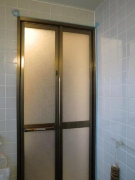 茨城県つくば市　Ｈ様邸　浴室中折ドア交換