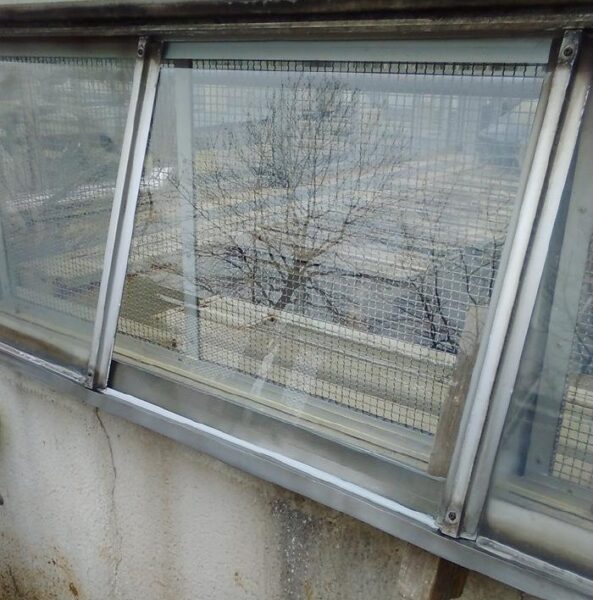 茨城県石岡市　S様　温室のガラス修理