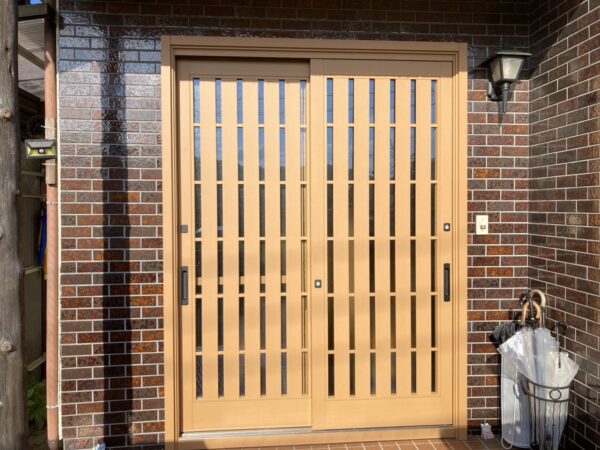 【補助金対象】断熱性を高め暖かい家に「玄関引戸・4枚建て窓交換」