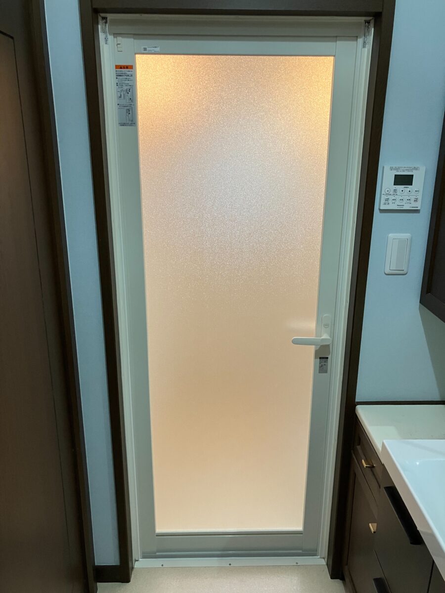 開きドアタイプの施工例です。