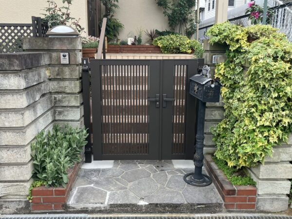 茨城県つくば市【外構工事】玄関周りを安全で美しく