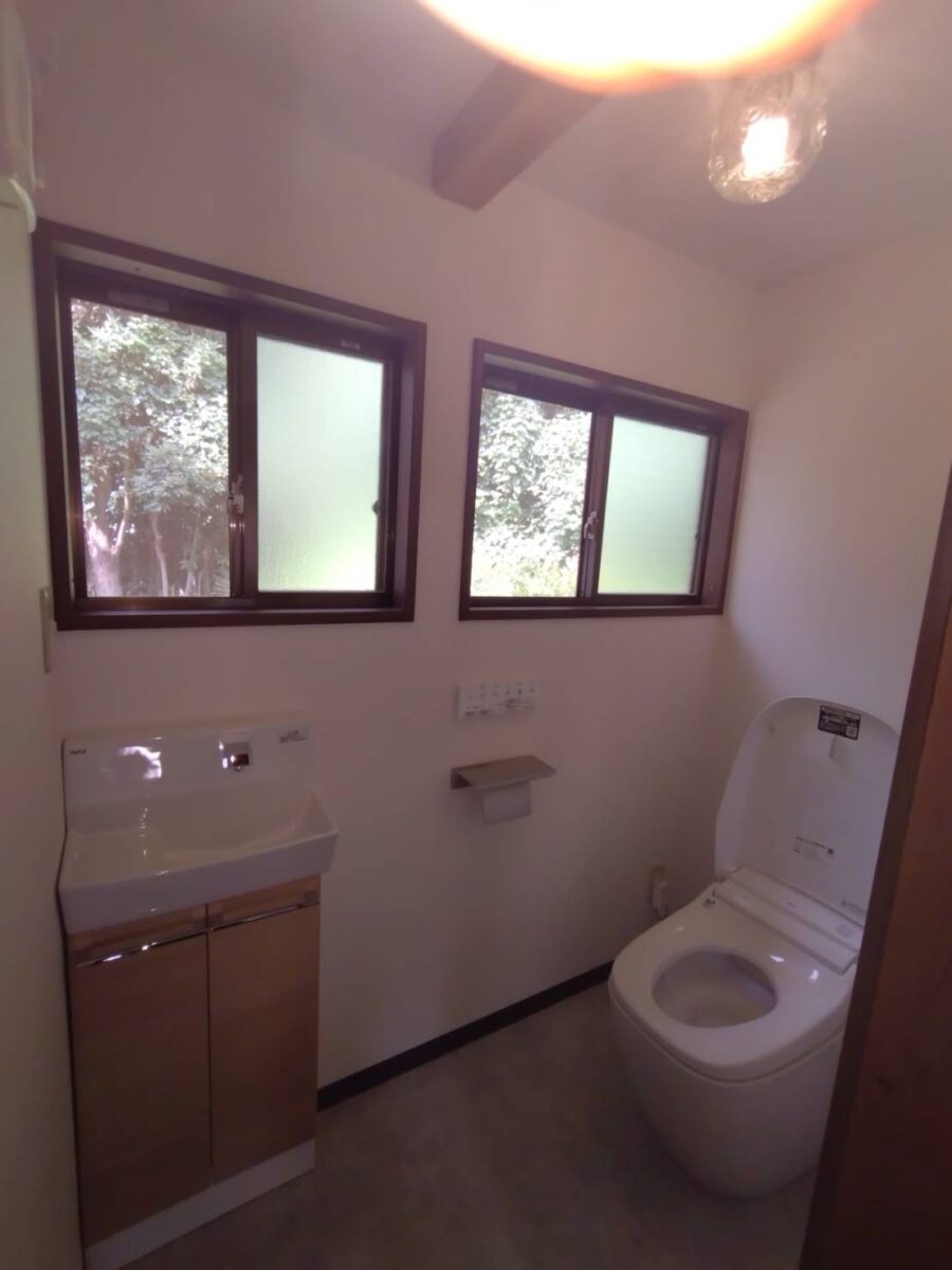 トイレがよりリラックスできる空間に。音楽も流れます♪