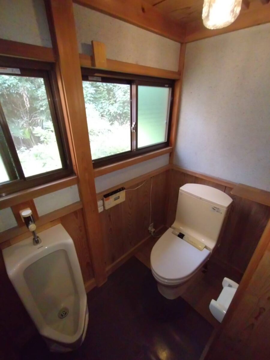 トイレがよりリラックスできる空間に。音楽も流れます♪