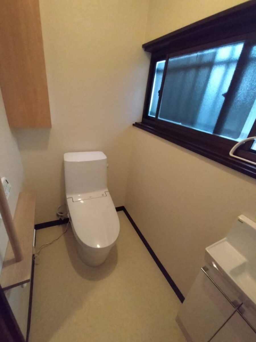 トイレ空間丸ごとリフォームしました。