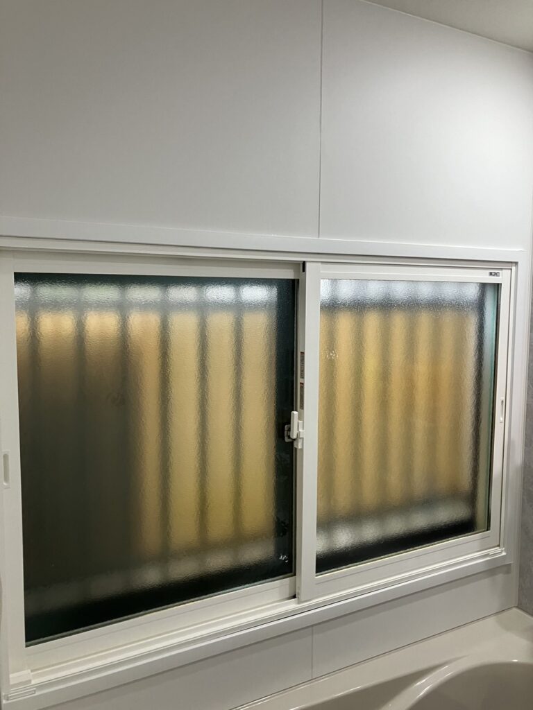 ガラス：Low-E複層ガラス グリーン