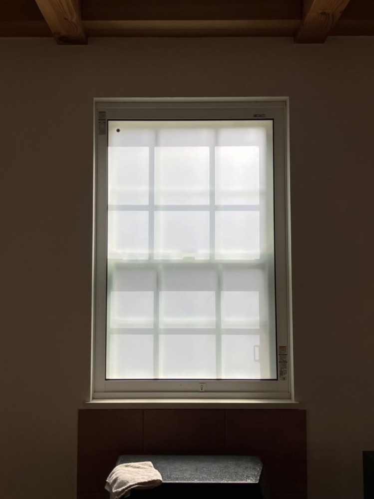 インプラス<br />
ＦＩＸ窓<br />
カラー：プレシャスホワイトＰ<br />
ガラス：スペーシアクール不透明