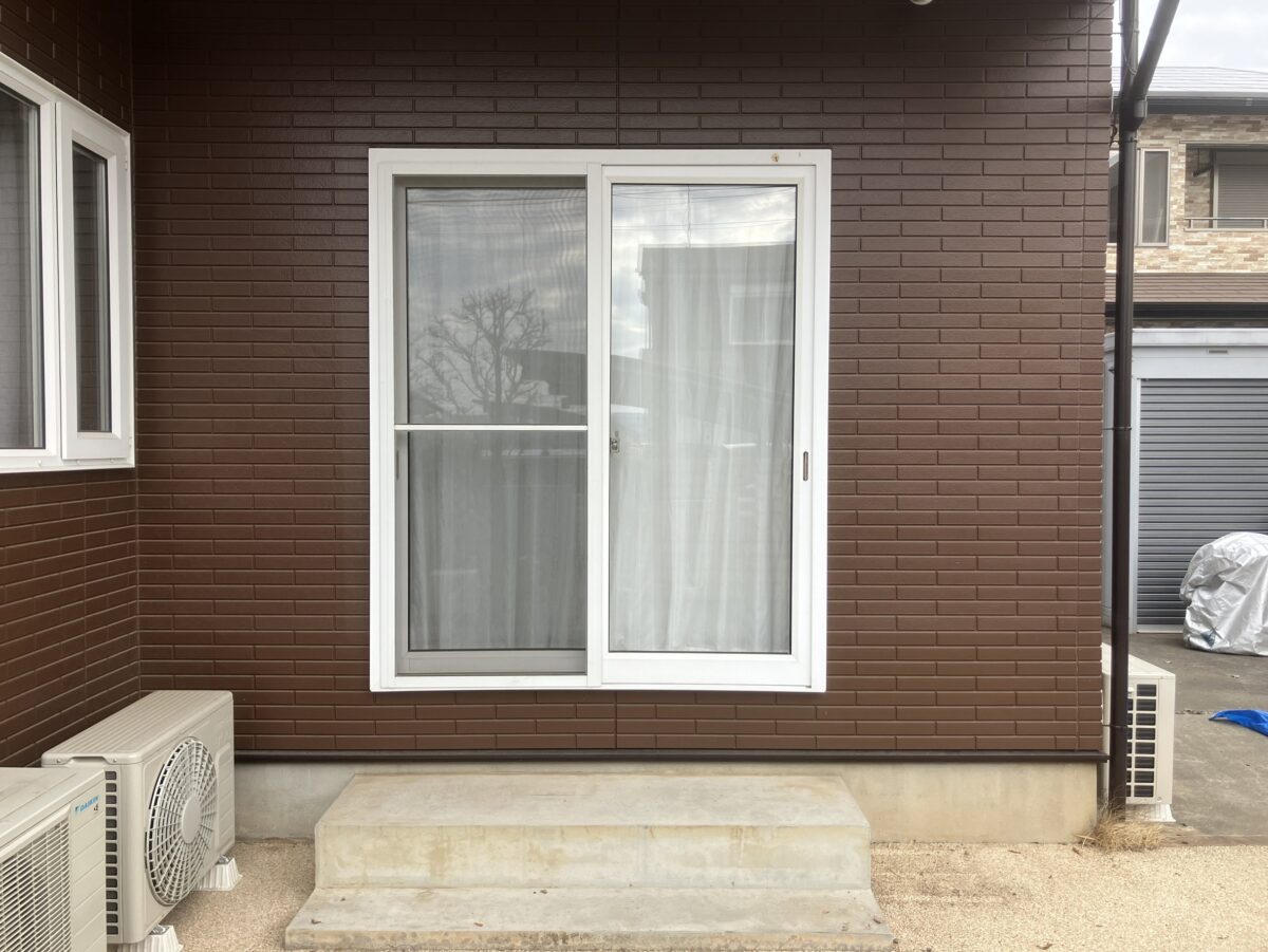 窓の防犯にはシャッターがオススメ！