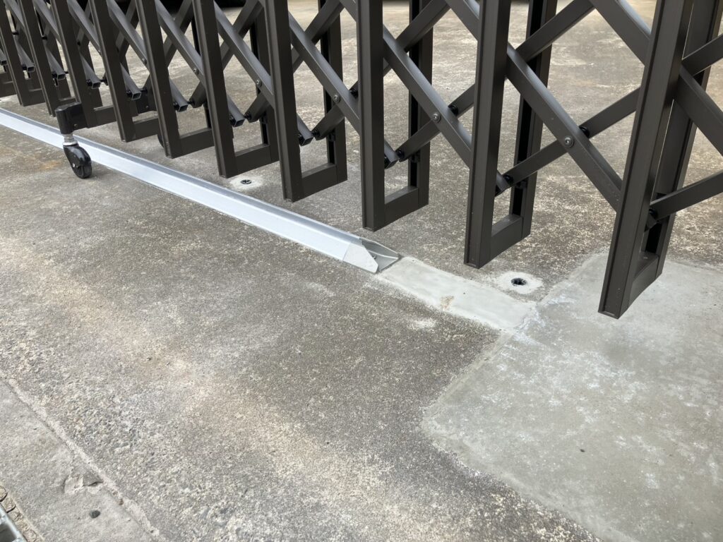 センターレール